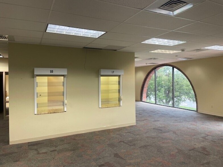 More Photos Of 1600 Tamiami Trl, Port Charlotte Office For Lease