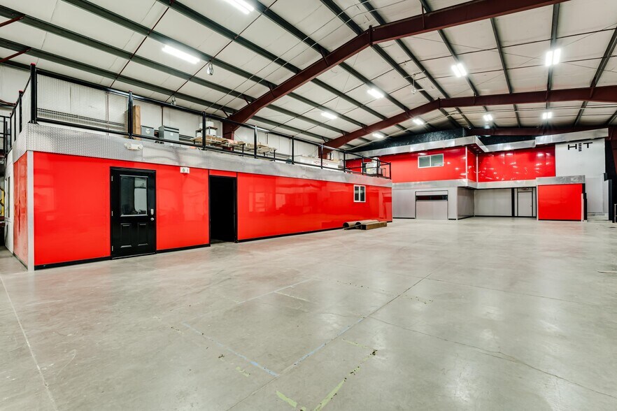 More Photos Of 810 S 2nd St, Harrisburg Warehouse For Lease