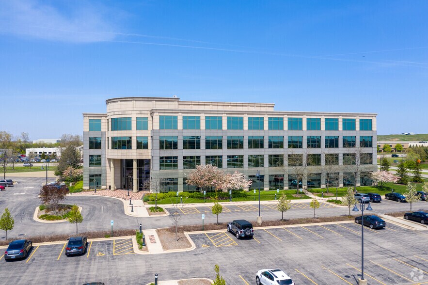 More Photos Of 2700 Patriot Blvd, Glenview Office For Lease