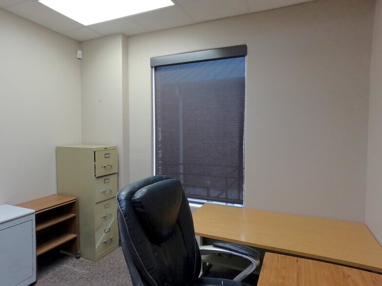 More Photos Of 6570 Naaman Forest Blvd, Garland Medical For Sale