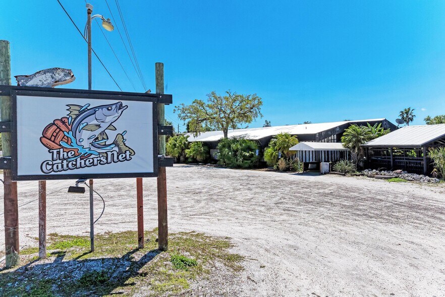 More Photos Of 5611 US 19, Palmetto Restaurant For Sale