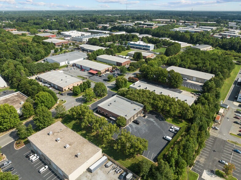 More Photos Of 147 Cedar Pointe Dr, Mooresville Research And Development For Lease