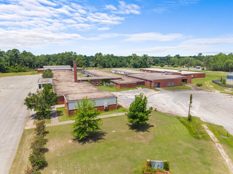 More Photos Of 220 Landrum Dr, Millen Schools For Sale