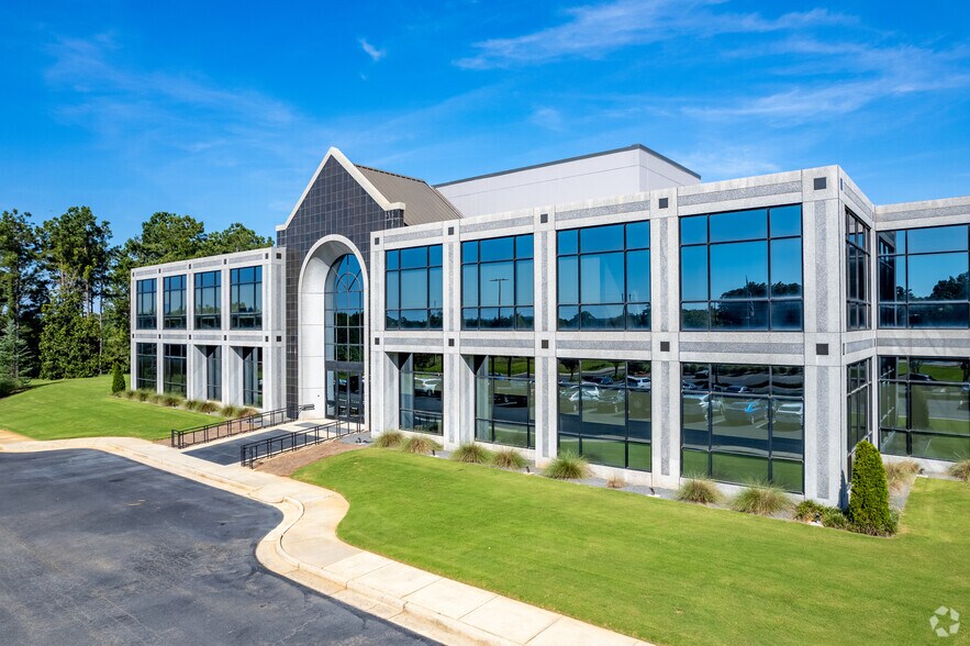 More Photos Of 5400 Riverside Dr, Macon-Bibb Office For Lease