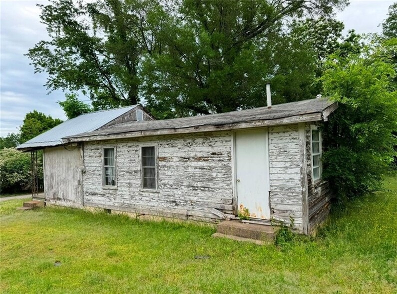 More Photos Of 1203 S Glenwood Ave, Russellville Religious Facility For Sale