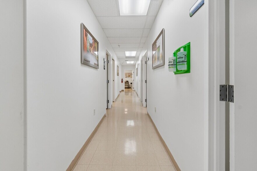 More Photos Of 4700-4708 N Habana Ave, Tampa Medical For Lease