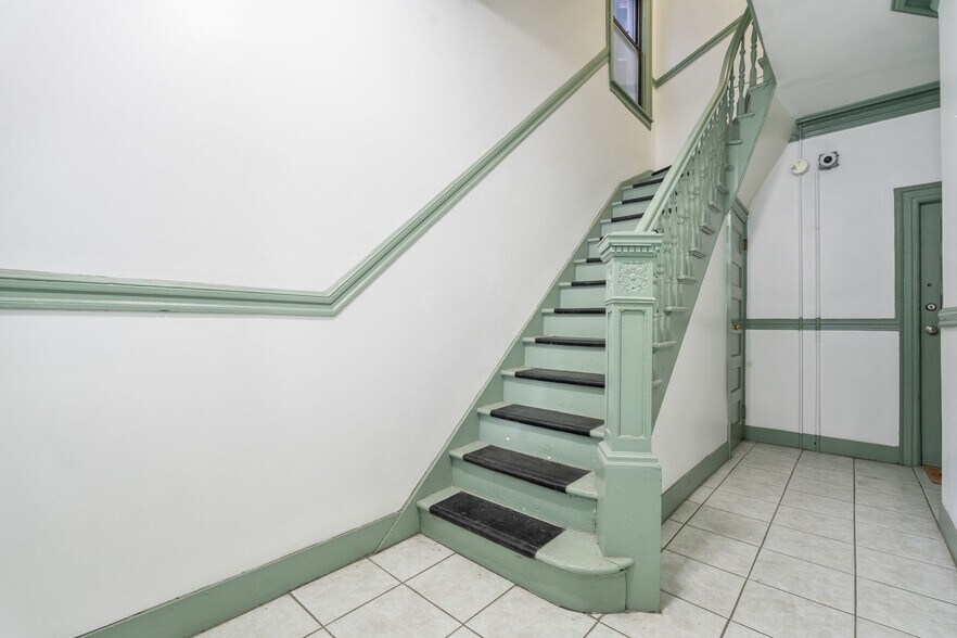 More Photos Of 14 48th St, Weehawken Apartments For Sale