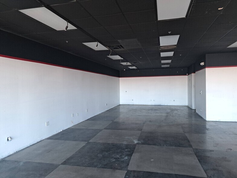 More Photos Of 12384 Palmdale Rd, Victorville Freestanding For Lease