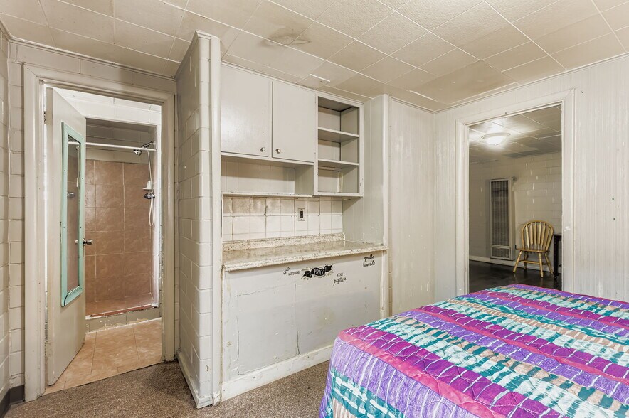 More Photos Of 9600 W Colfax Ave, Lakewood Hotel For Sale