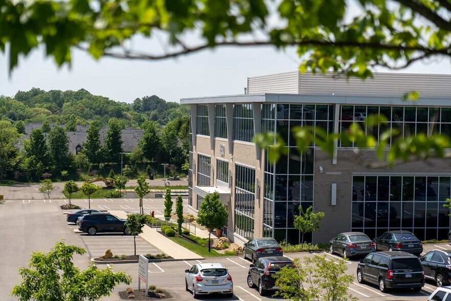 More Photos Of 150 N Meadows Dr, Wexford Medical For Lease