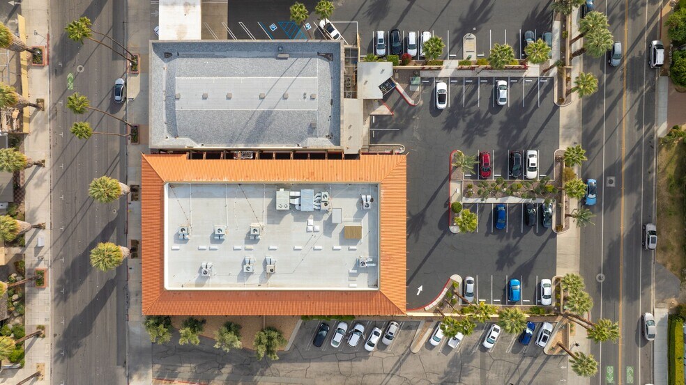 More Photos Of 431 S Palm Canyon Dr, Palm Springs Office For Sale