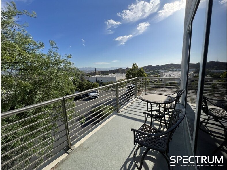 More Photos Of 28338 Constellation Rd, Valencia Loft Creative Space For Sale