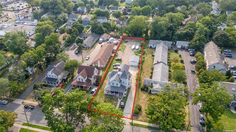 More Photos Of 38 Park Ave, Amityville Apartments For Sale