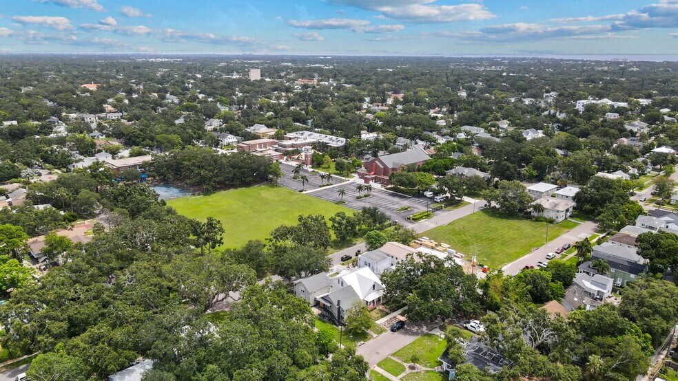 More Photos Of 1326 17th Ter N, Saint Petersburg Apartments For Sale
