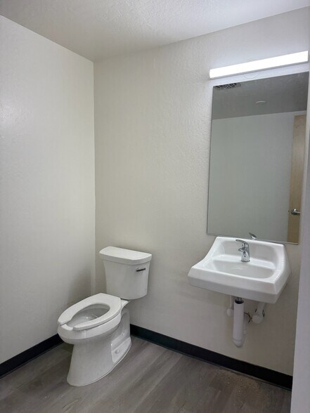 More Photos Of 2225 Martin Ave, Santa Clara Unknown For Lease