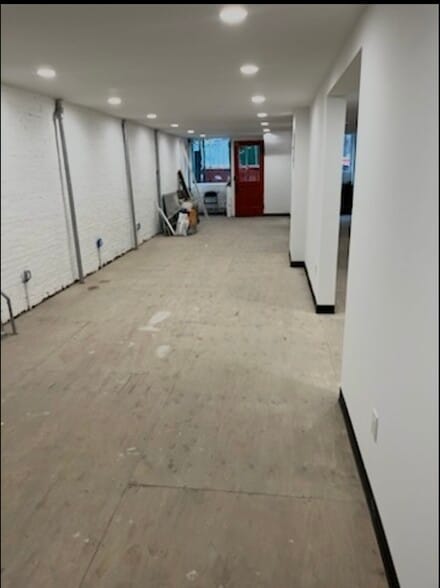 More Photos Of 325 Broome St, New York Apartments For Lease