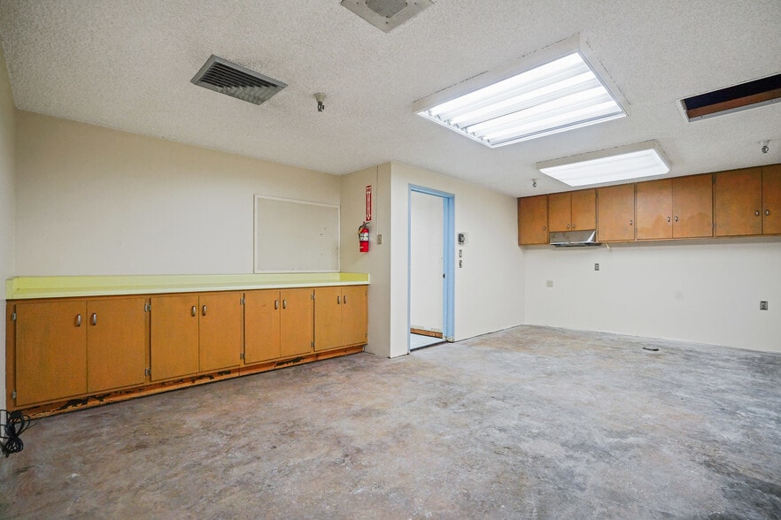 More Photos Of 1414 Webster St, Alameda Bank For Sale
