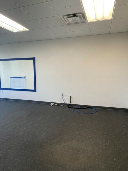 More Photos Of 1482 E Williams Field Rd, Gilbert Unknown For Lease