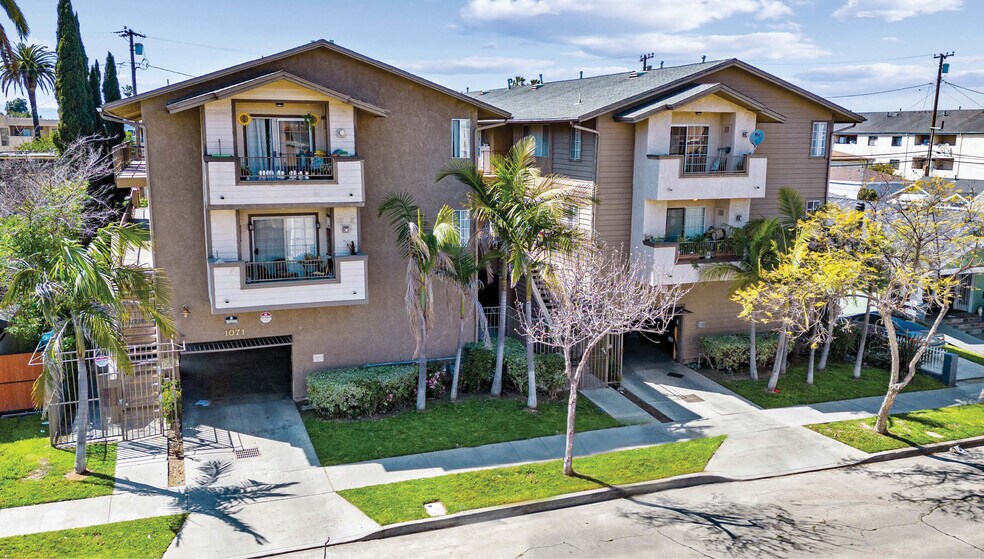 Primary Photo Of 1071-1075 Junipero Ave, Long Beach Apartments For Sale