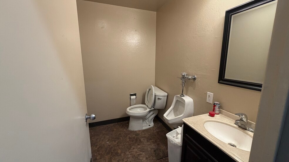 More Photos Of 1433 Yosemite Ave & 1430 Armstrong Ave, San Francisco Manufacturing For Lease