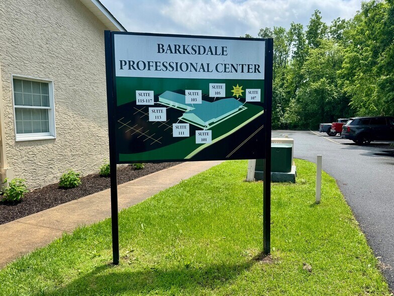 More Photos Of 625 Barksdale Rd, Newark Medical For Lease