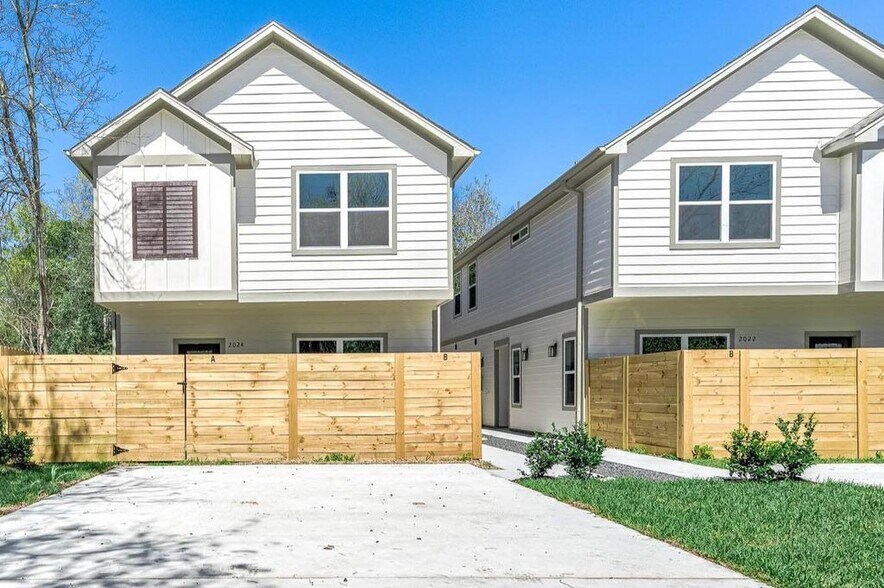 More Photos Of 2024 Hampton st, Houston Multifamily For Sale