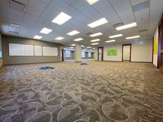 More Photos Of 1265 Main St, Stevens Point Medical For Lease