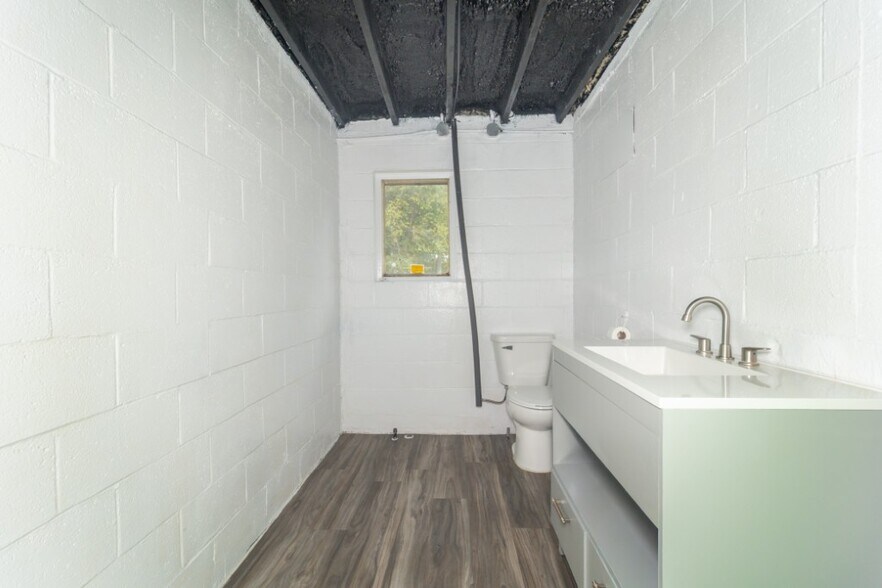 More Photos Of 10066 N Carthage Pike, Carthage Warehouse For Sale