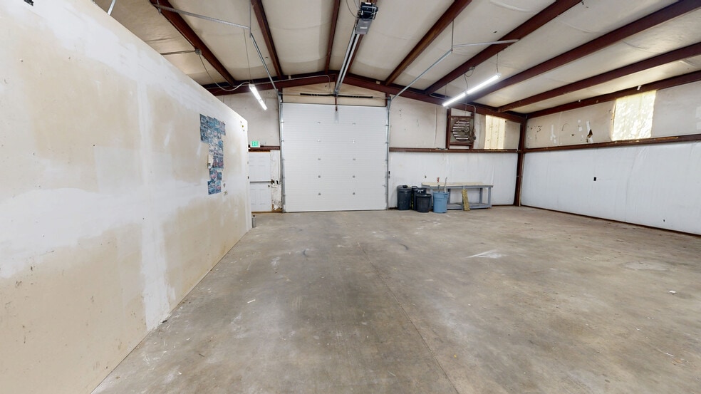 More Photos Of 114 E Monroe Ave, Lowell Warehouse For Lease