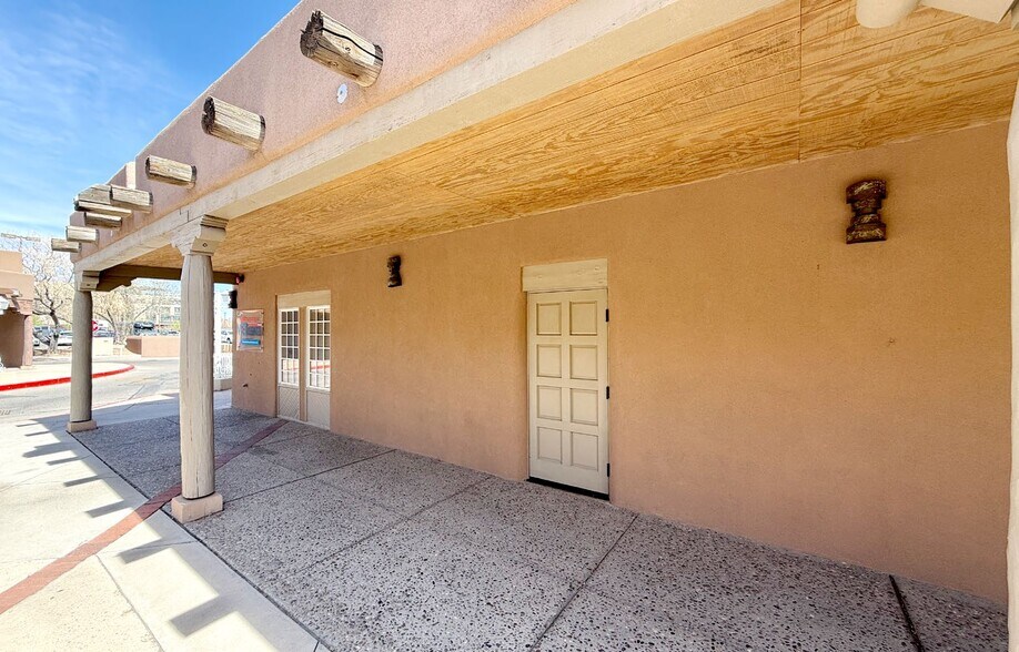 More Photos Of 2001 Mountain Rd NW, Albuquerque Office Residential For Sale