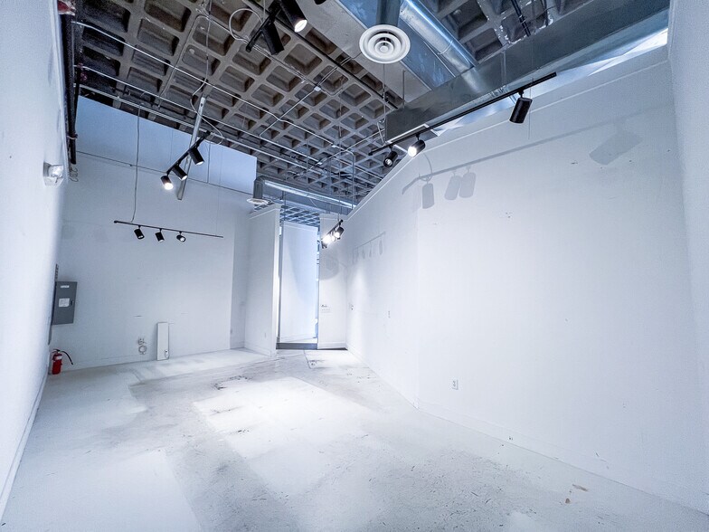 More Photos Of 200 N Duke St, Lancaster Office For Sale