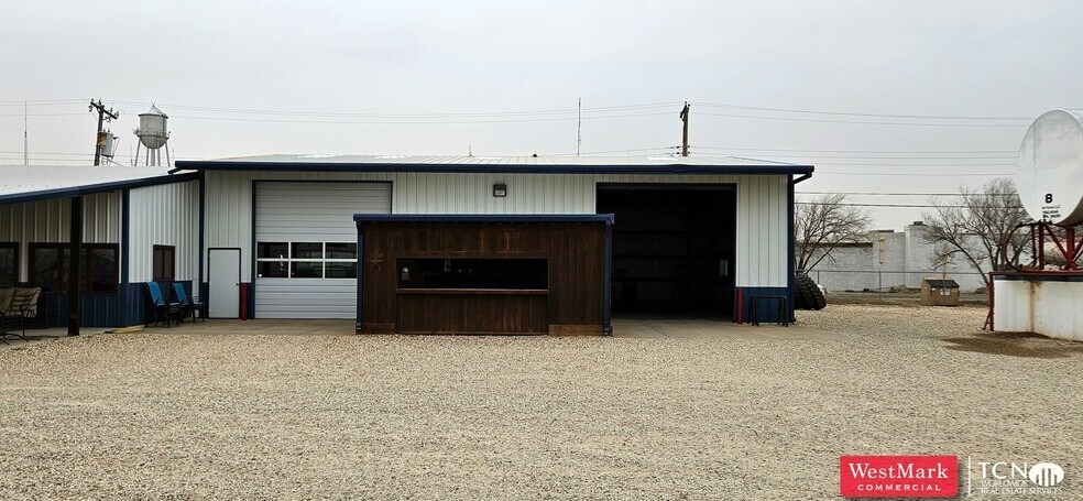 More Photos Of 824 Avenue B, Abernathy Service Station For Sale