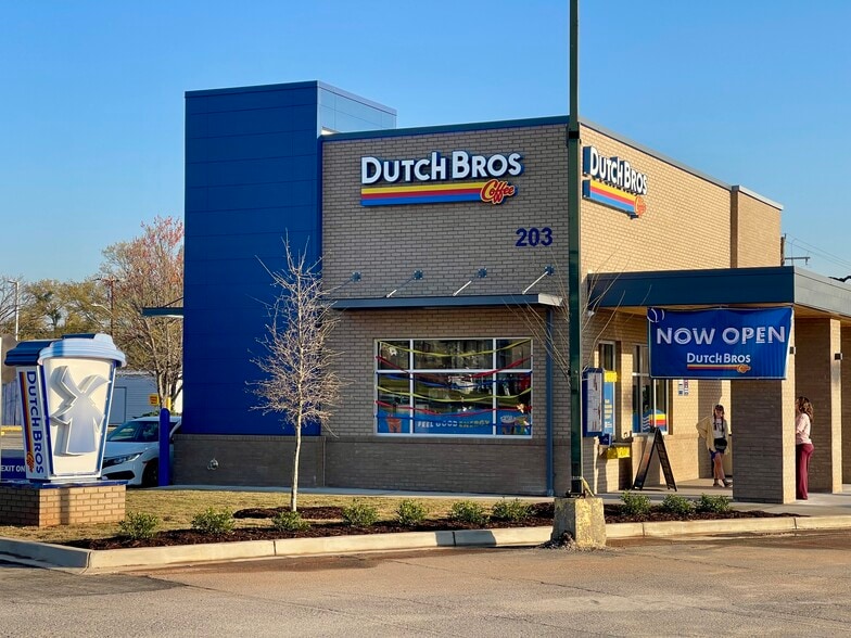 Primary Photo Of 203 S Main St, Mauldin General Retail For Sale