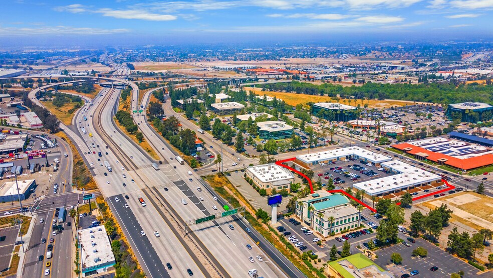 More Photos Of 165 W Hospitality Ln, San Bernardino Flex For Lease