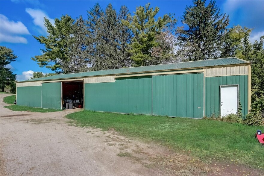 More Photos Of 800 S Main St, Lake Mills Golf Course Driving Range For Sale