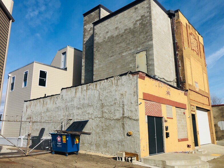 More Photos Of 3567 Bigelow Blvd, Pittsburgh Loft Creative Space For Sale