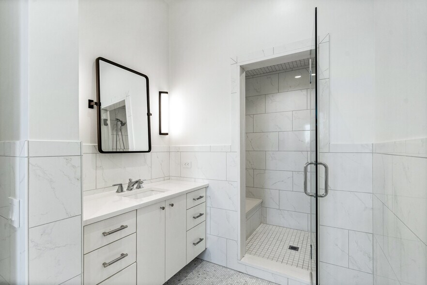 More Photos Of 152 N Section St, Fairhope Storefront Retail Residential For Sale