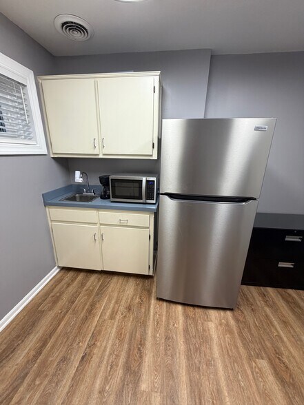 More Photos Of 12-16 Westwoods Dr, Liberty Office For Sale
