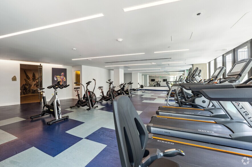 More Photos Of 801 S Hope St, Los Angeles Apartments For Lease