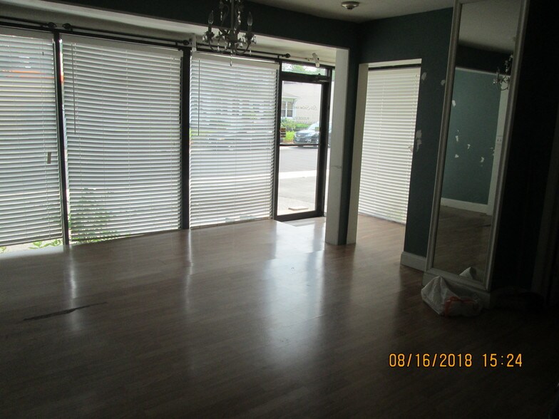 More Photos Of 642 East Ave, Warwick Storefront Retail Office For Sale