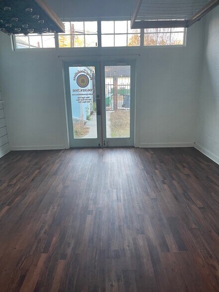 More Photos Of 115 Gordon St, Chickamauga Storefront For Sale