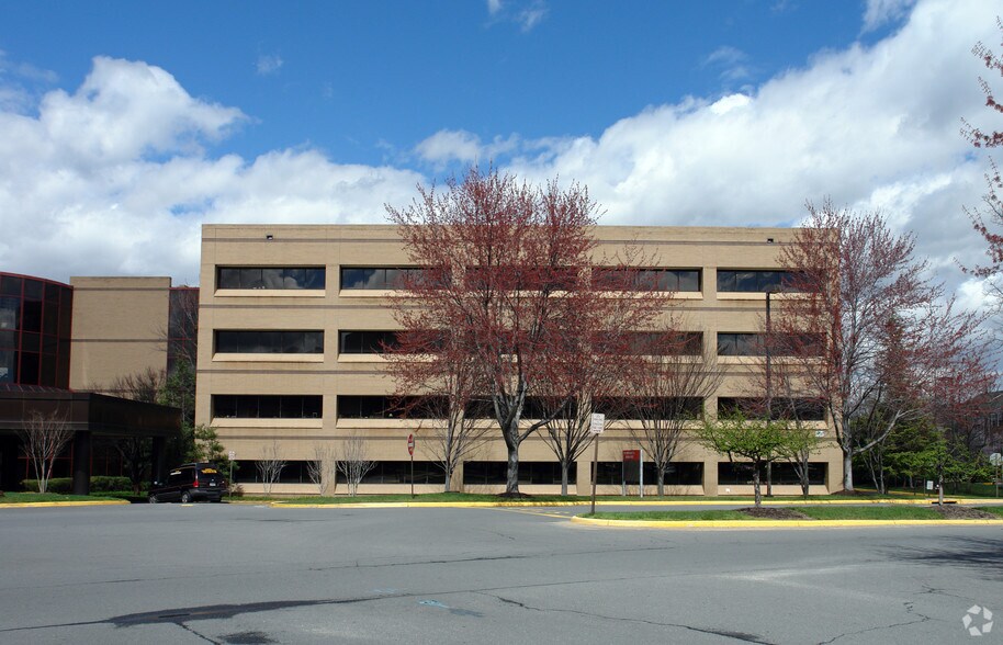 More Photos Of 1800 Town Center Dr, Reston Medical For Sale