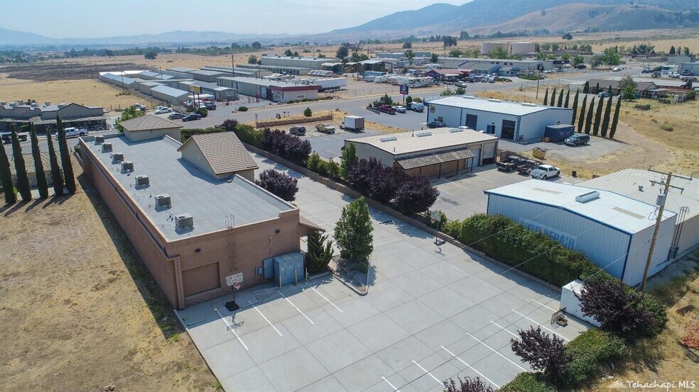 More Photos Of 20705 South St, Tehachapi Freestanding For Lease