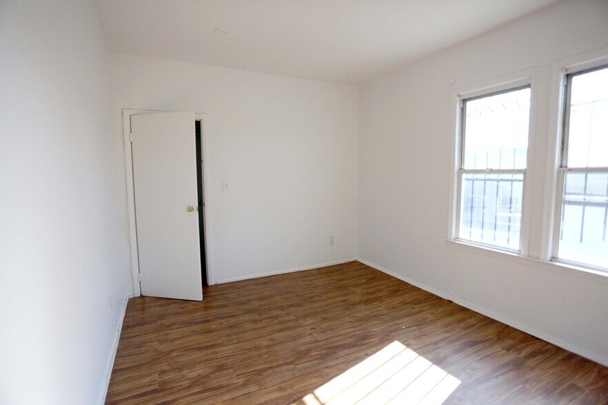 More Photos Of 380 Mclean Blvd, Paterson Freestanding For Lease