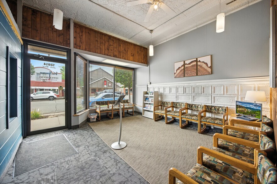 More Photos Of 12814 Lake Blvd, Lindstrom Storefront Retail Office For Lease