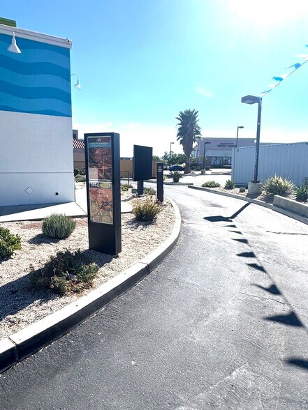 More Photos Of 6247 Day St, Riverside Fast Food For Lease