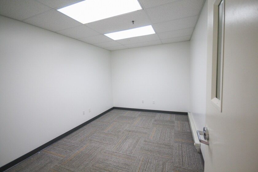 More Photos Of 1020 S Garfield Ave, Loveland Warehouse For Sale
