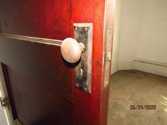 More Photos Of 301 N Washington St, Ardmore Distribution For Sale