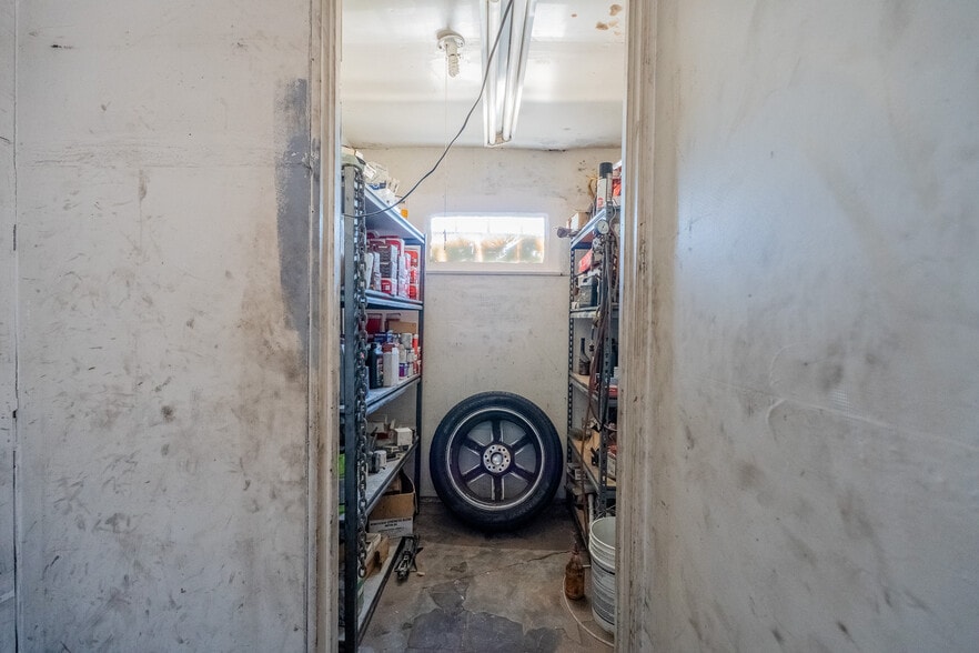 More Photos Of 16529 Lakewood Blvd, Bellflower Auto Repair For Sale