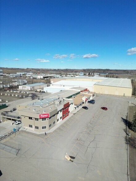 More Photos Of 7740 40 Ave, Red Deer Manufacturing For Sale